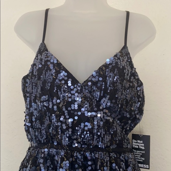 🌺 NWT EXPRÉSS Dress, Size M. - Picture 2 of 7